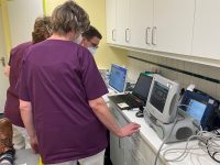 Diese Schulungen und eine enge Zusammenarbeit mit dem Hersteller Abbott (USA) und dem Herzzentrum Zentrum sind unbedingt notwendig. Patientenversorgung mit LVAD Kunstherz