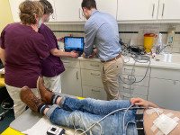 ...so kann unsere Wissen und unsere Fähigkeiten bei der Betreuung von Patienten mit LVAD Kunstherz optimal sichergestellt werden. Patientenversorgung mit LVAD Kunstherz 04